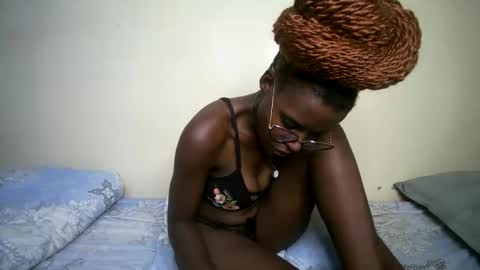 Snapshot of hott_asss chatting on 05.17.26 hott_asss online show from 05.17.26