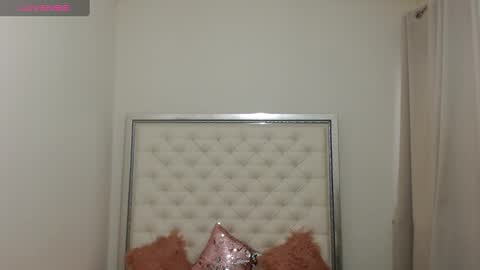 Snapshot of hott_eryka chatting on 02.13.25 Eryka online show from 02.13.25