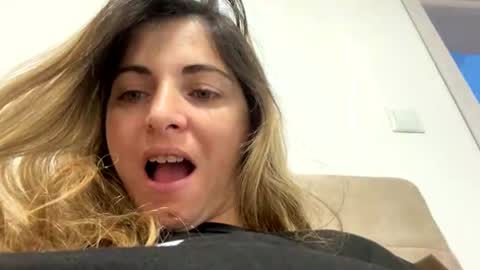 Snapshot of hottalicia2 chatting on 03.26.26 hottalicia2 online show from 03.26.26