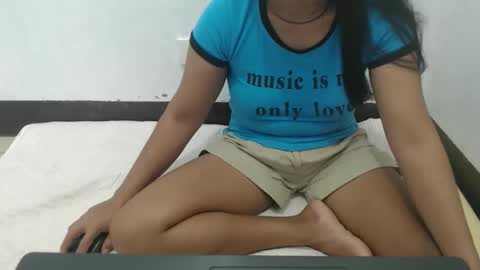 Snapshot of hottest_jenny37 chatting on 04.12.26 jenny online show from 04.12.26