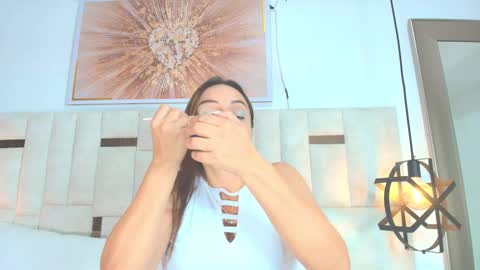 Snapshot of hottest_mature__ chatting on 10.19.25 Natalie online show from 10.19.25