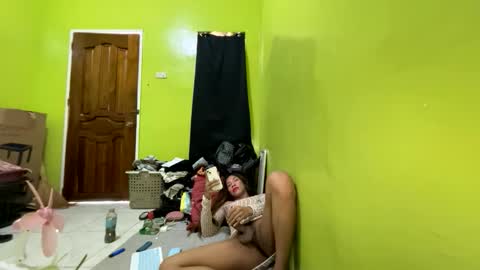 Snapshot of hottest_skinnygirl26 chatting on 03.03.26 kitty online show from 03.03.26