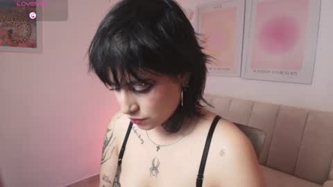 Snapshot of hottie_cami chatting on 07.22.26 Camila online show from 07.22.26