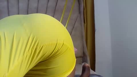 hottie_mammy online show from 04.30.26
