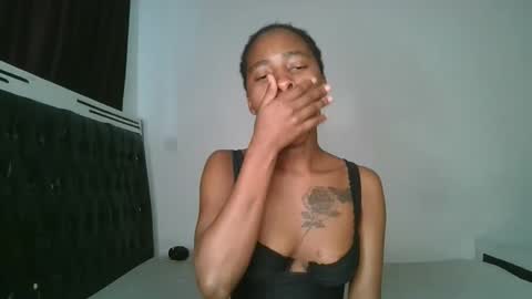 hottie_mistie online show from 06.10.26
