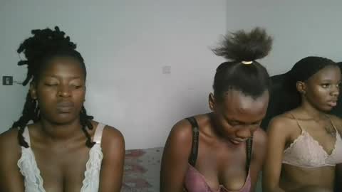 hottie_mistie online show from 06.25.26
