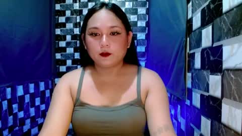 hottie_uzeah21 online show from 06.15.26