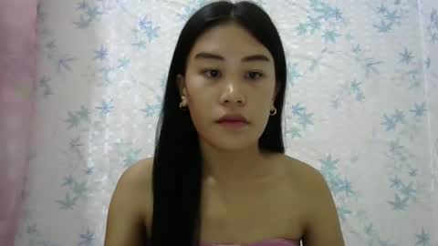 Snapshot of hotties_jen chatting on 01.07.25 jen online show from 01.07.25