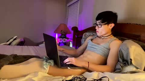 Snapshot of hottiewithabody101 chatting on 04.18.26 hottiewithabody101 online show from 04.18.26