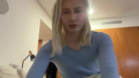 HotTransGirlie online show from 06.27.26