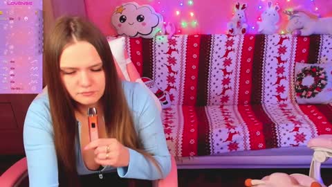 Snapshot of hotty_girls_here chatting on 01.17.25 Ivanna and Jessica online show from 01.17.25