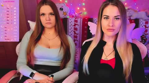 Snapshot of hotty_girls_here chatting on 01.19.25 Ivanna and Jessica online show from 01.19.25