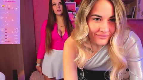 Snapshot of hotty_girls_here chatting on 03.08.25 Ivanna and Jessica online show from 03.08.25