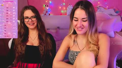 Snapshot of hotty_girls_here chatting on 03.10.25 Ivanna and Jessica online show from 03.10.25