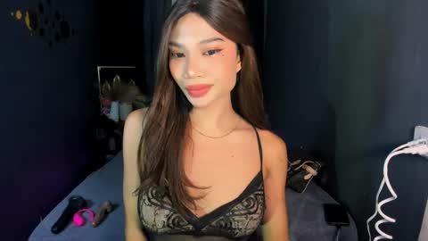 Hi i am Jane half vietnamese and half pinay and would like to meet good person here XOXO online show from 05.24.26