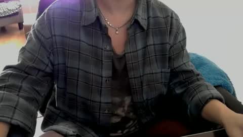Snapshot of hotty_mary chatting on 05.13.26 Mary online show from 05.13.26