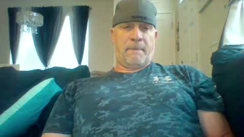 Snapshot of hotyummycock69 chatting on 10.11.25 hotyummycock69 online show from 10.11.25