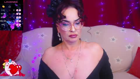 Snapshot of hotzlata chatting on 01.14.25 Hotzlata online show from 01.14.25