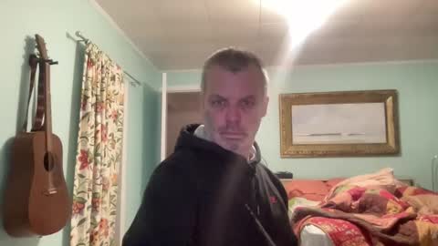 Snapshot of howlingatnothing chatting on 02.18.25 howlingatnothing online show from 02.18.25