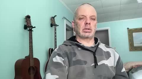 Snapshot of howlingatnothing chatting on 02.25.26 howlingatnothing online show from 02.25.26