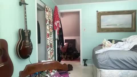 Snapshot of howlingatnothing chatting on 03.03.26 howlingatnothing online show from 03.03.26