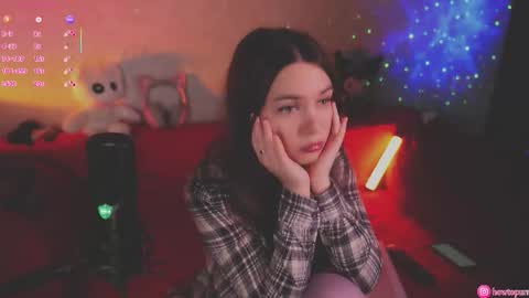 Mia online show from 11.06.25