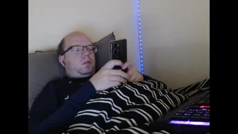 Snapshot of hoyboydkk chatting on 04.24.26 Christian online show from 04.24.26