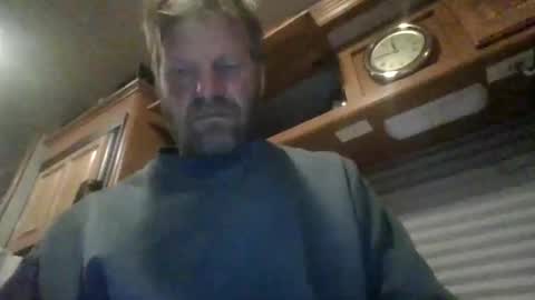 Snapshot of hoytme chatting on 12.17.24 hoytme online show from 12.17.24