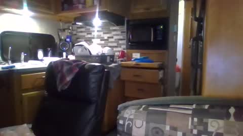 Snapshot of hoytme chatting on 09.30.25 hoytme online show from 09.30.25