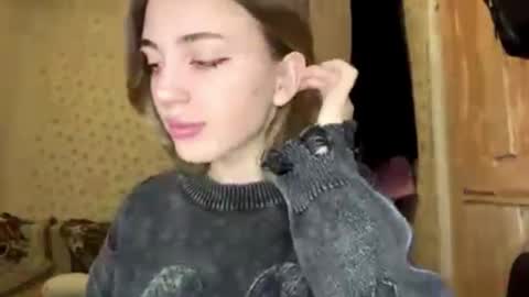 hsiuscherich online show from 11.19.25