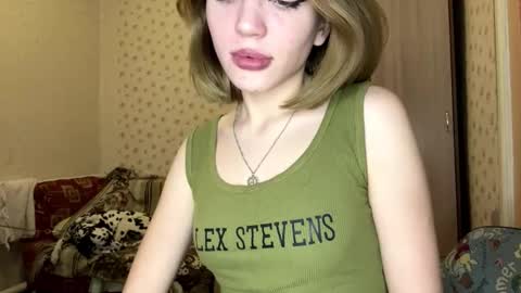 hsiuscherich online show from 11.28.25