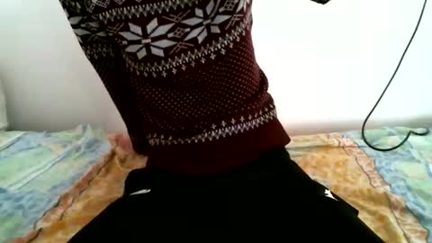 Snapshot of hug_me chatting on 12.10.24 Keanu online show from 12.10.24