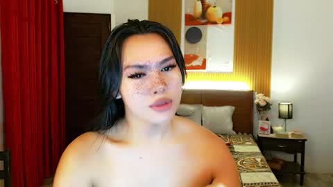 Snapshot of hugecock_nathalie15 chatting on 11.02.25 nathalie online show from 11.02.25