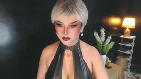 Snapshot of hugecockchristine chatting on 05.19.26 Christine online show from 05.19.26