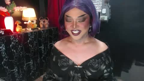 Snapshot of hugecockchristine chatting on 06.13.26 Christine online show from 06.13.26