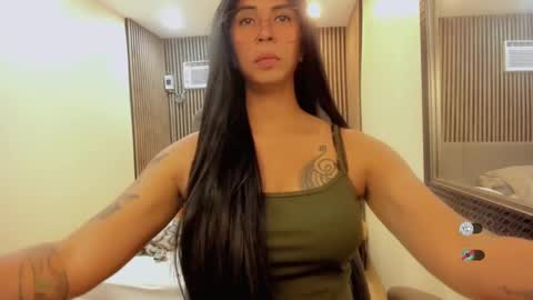 Queen karen grey online show from 12.30.24