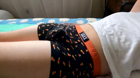 Snapshot of hugecumshots1 chatting on 12.23.24 HugeCumshots online show from 12.23.24