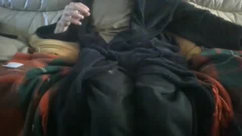 Snapshot of hugenob4u chatting on 11.02.25 hugenob4u online show from 11.02.25