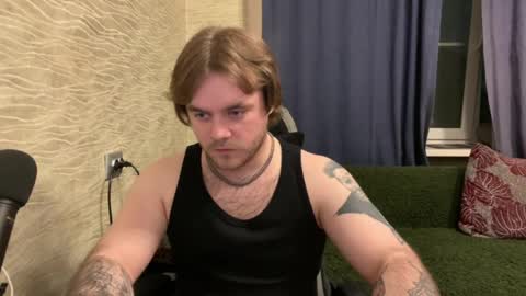 Snapshot of hugo__brad chatting on 05.10.26 Hugo online show from 05.10.26