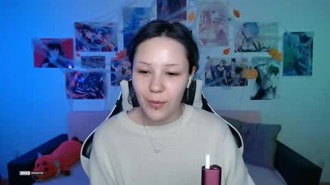 Snapshot of hugomin chatting on 10.19.25 HugoMin online show from 10.19.25