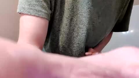 Snapshot of hungandgooning chatting on 10.03.25 hungandgooning online show from 10.03.25