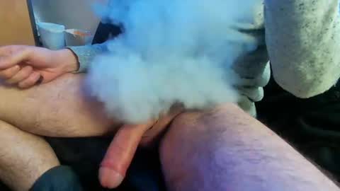 Snapshot of hungandthicksteven chatting on 01.05.25 stevenishung online show from 01.05.25