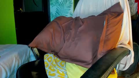 help me make 25000 tokens for my mother HEARING aid online show from 01.08.25