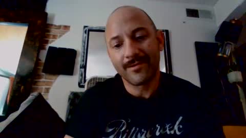 Snapshot of hungherowithoutacape chatting on 06.22.26 hungherowithoutacape online show from 06.22.26