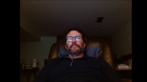 Snapshot of hunglonelyguy chatting on 07.05.26 LonelyGuy online show from 07.05.26