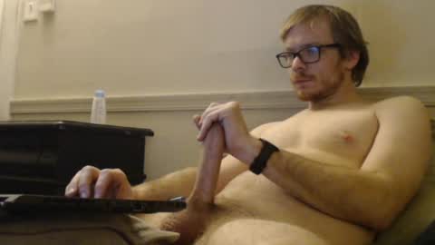 Snapshot of hungmysterio chatting on 02.28.25 HungMysterio online show from 02.28.25