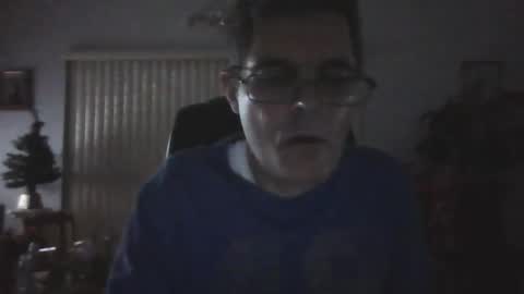 hunkmasclefad458 online show from 12.16.25