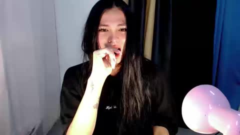 Snapshot of hunkyzeus chatting on 12.21.24 hunkyzeus online show from 12.21.24