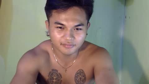 Snapshot of hunkyzeus chatting on 10.23.25 hunkyzeus online show from 10.23.25