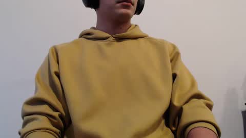 Snapshot of hunter_0026 chatting on 02.11.25 hunter_0026 online show from 02.11.25